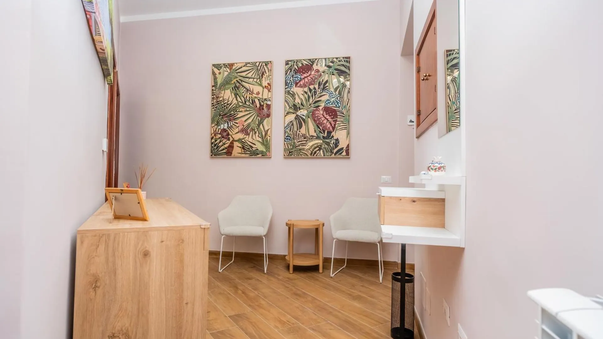 Studio 72 Naples Holiday home